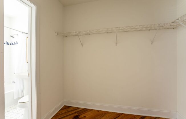 Studio, 1 bath, $995, Unit 840-511