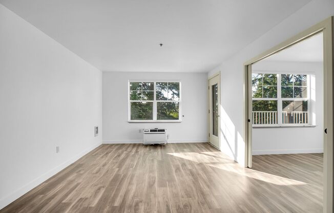 1 bed, 1 bath, 591 sqft, $1,949, Unit 102