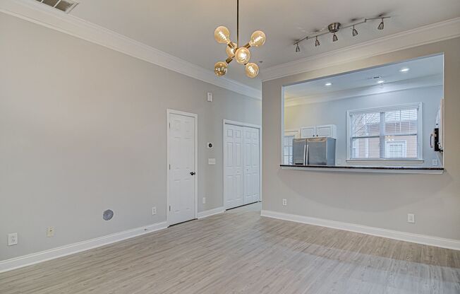 Live off Central Ave. in END UNIT 2 bed/2.5 bath Townhome (NO CARPET!)