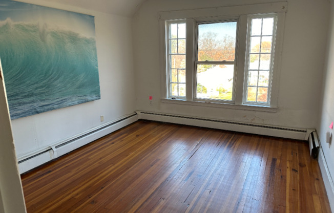 2 beds, 1 bath, $2,095, Unit Unit 4 (3rd Fl)