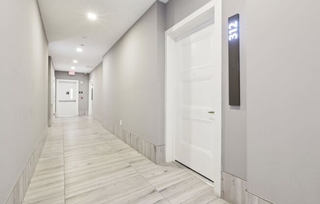 2 beds, 2 baths, 980 sqft, $2,850, Unit 302