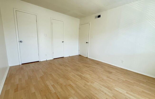 2 beds, 1 bath, 924 sqft, $1,709, Unit OPA-225