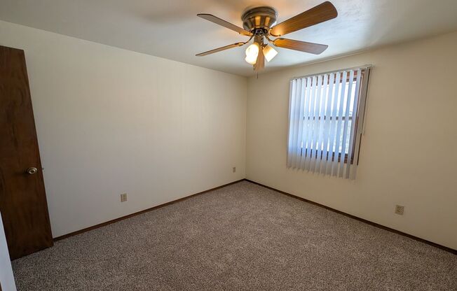 2 beds, 2 baths, 1,034 sqft, $1,279, Unit 1401 077