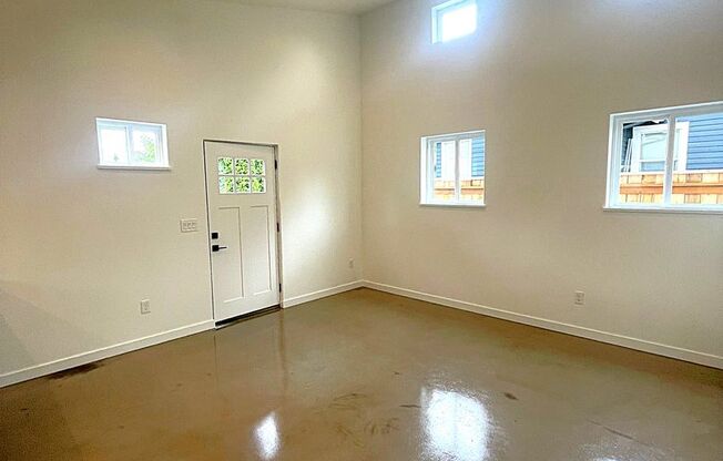 Brand New - 2 bedroom, AC, Full Kitchen, Laundry Hookup