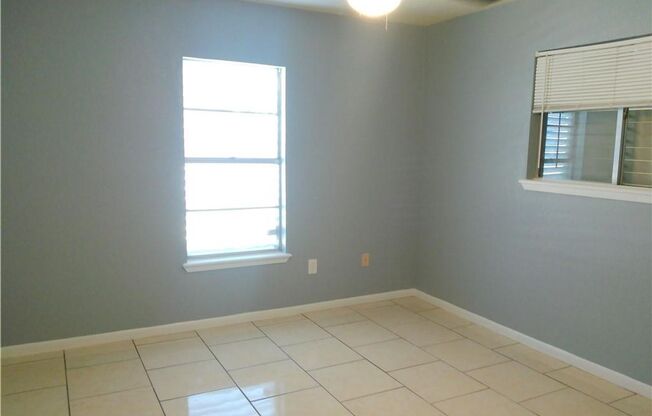 3 beds, 2 baths, $1,700