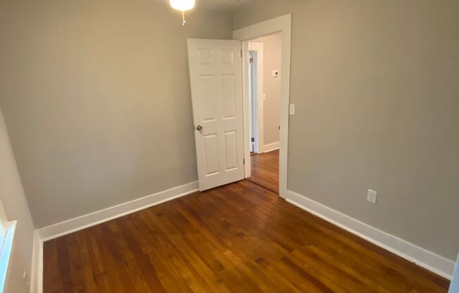 2 beds, 1 bath, $1,200