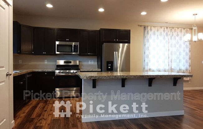 1004 SAMARA ST
