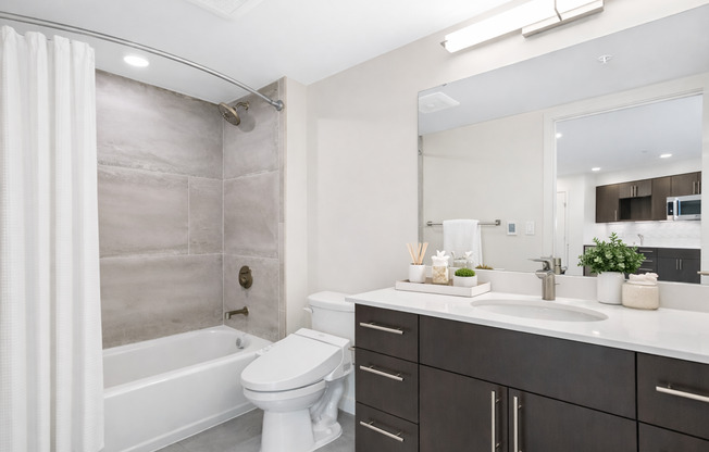 Studio, 1 bath, 408 sqft, $1,325, Unit 414