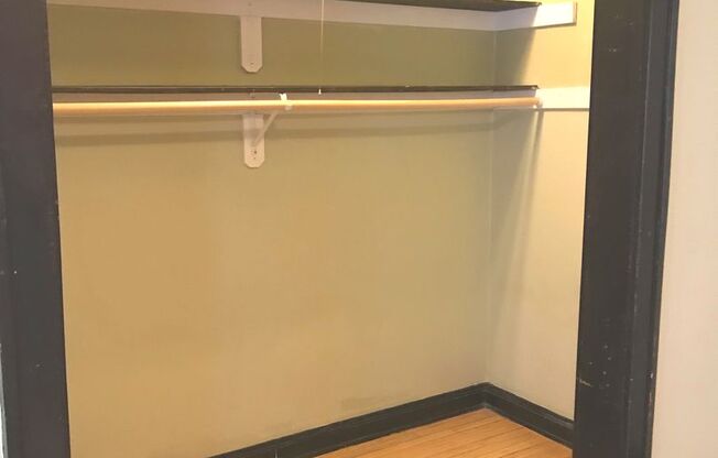 Studio, 1 bath, $795, Unit 04
