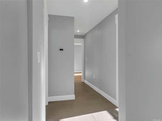 3 beds, 1 bath, 1,300 sqft, $3,200