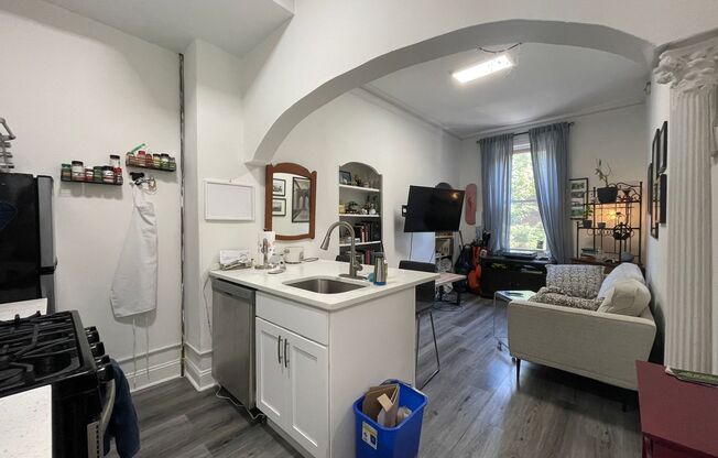 2122 Pine