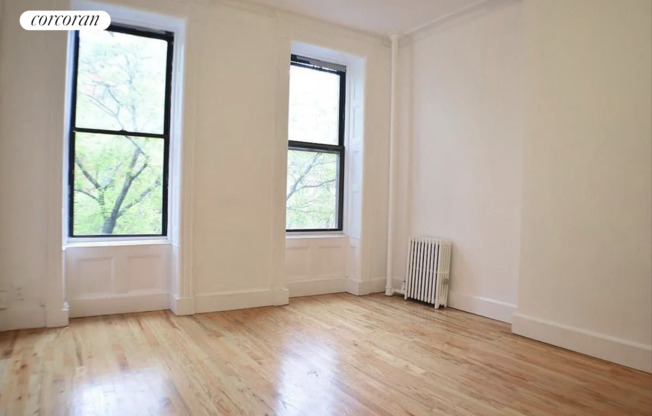 331 E 89 ST