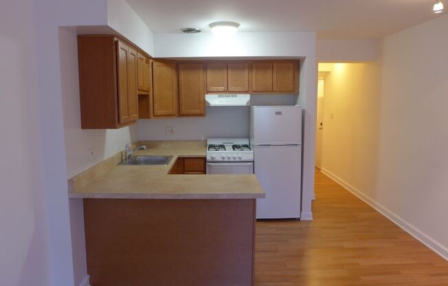 Foster Beach Apartments