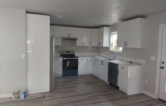 2 beds, 2 baths, $1,550, Unit 6122