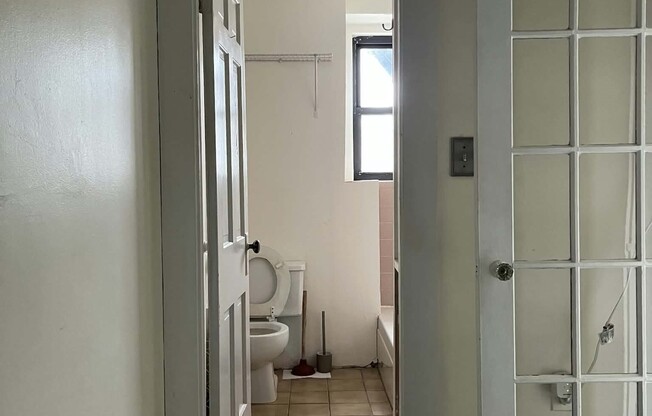 2 beds, 1 bath, 1,000 sqft, $3,100, Unit 4