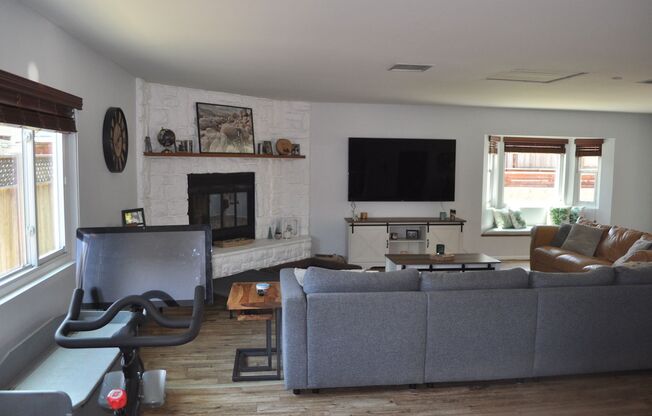 LEMON GROVE 3BR/2BA SINGLE FAMILY DETACHED HOME- PETS ON APPROVAL