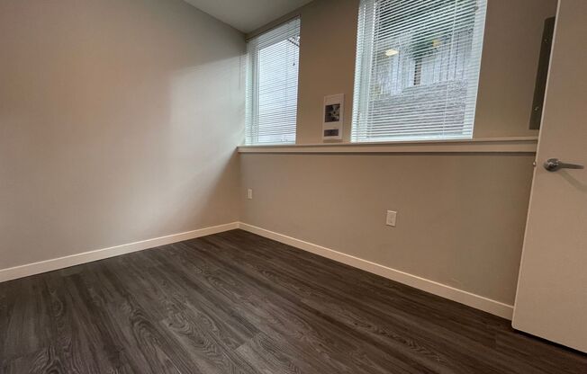 1 bed, 1 bath, 357 sqft, $1,325, Unit 004