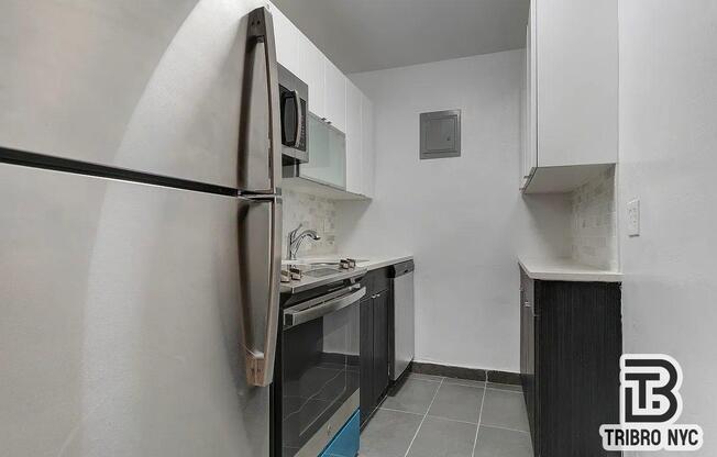 139 E 27th St