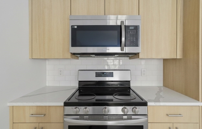 1 bed, 1 bath, 633 sqft, $4,100, Unit 511