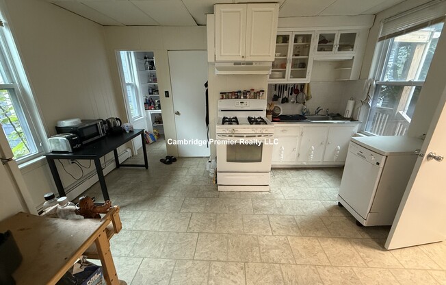 20 Mossland St 2