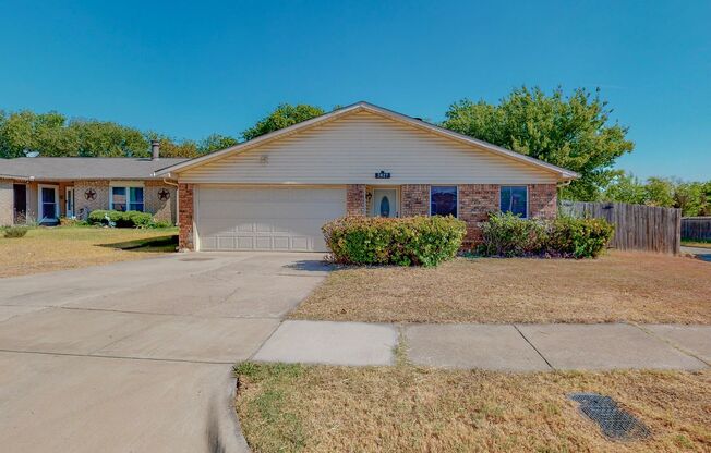 Now Available! 3 Bedroom 2 Bath Arlington Home for Lease!