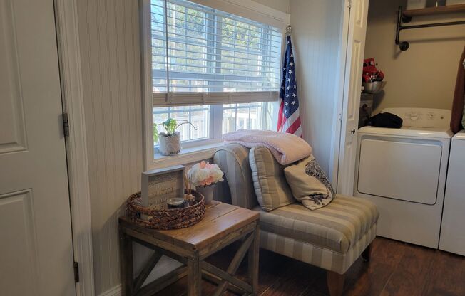 Charming 3 BR/2 BA Single-Family Home in Orchard Beach!