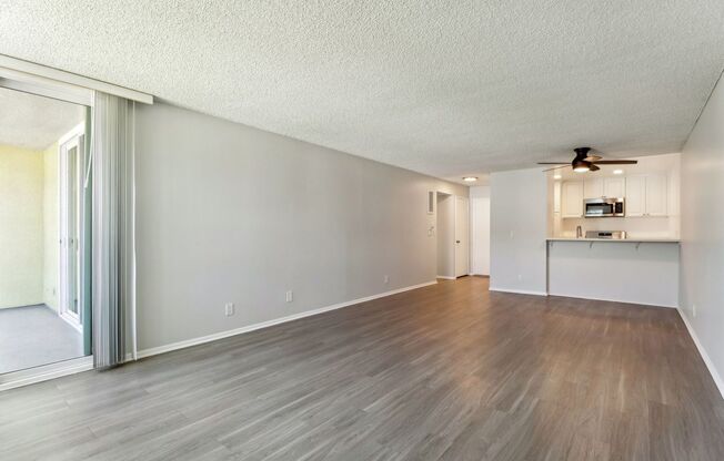 1 bed, 1 bath, 700 sqft, $2,098, Unit 4240.203
