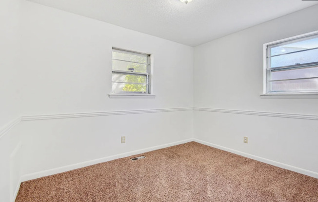 3 beds, 1 bath, $1,225