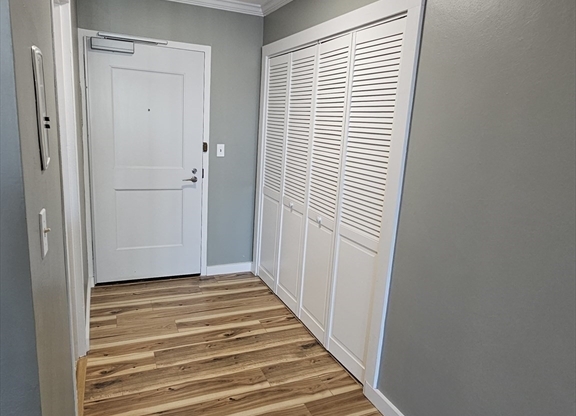 1 bed, 1 bath, 802 sqft, $3,150, Unit 10J