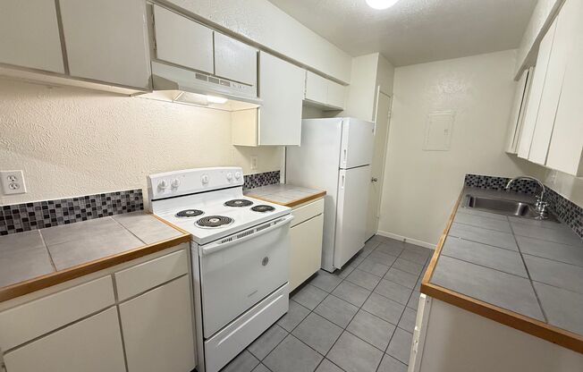 1 bed, 1 bath, 660 sqft, $1,239, Unit OPA-142