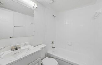 2 beds, 1 bath, $1,000, Unit 48