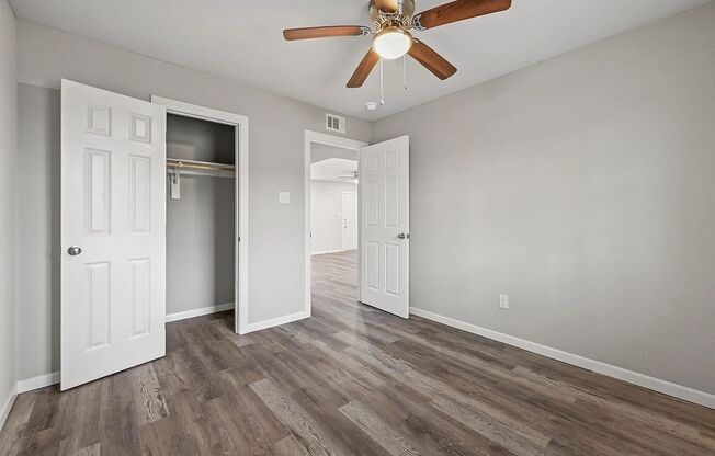 2 beds, 1 bath, 750 sqft, $1,145, Unit 8