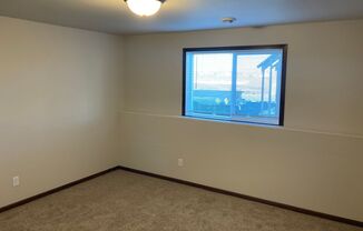 3 beds, 3 baths, $1,995, Unit 6440