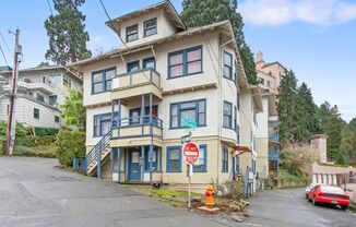 SW Studio Apt!! Pets Welcome!!!