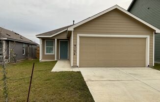 Dream Home in Seguin- 3 Bedroom / 2 Bath -Open Floor Plan- Granite Countertops