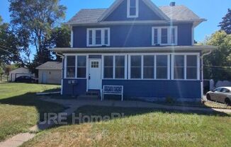1972 MINNEHAHA AVE E