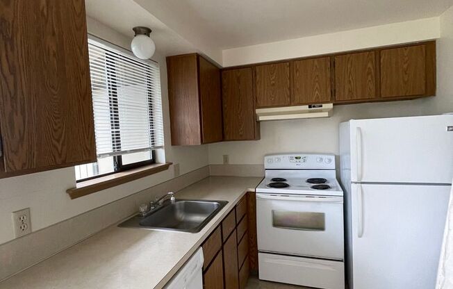 2 beds, 1 bath, 775 sqft, $1,450