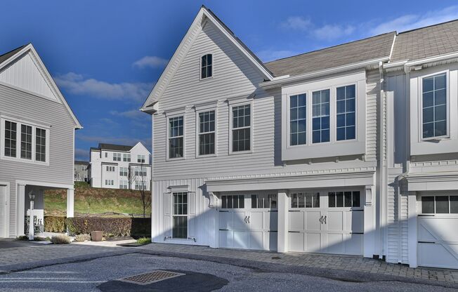Beautiful Townhome in Arcona Community