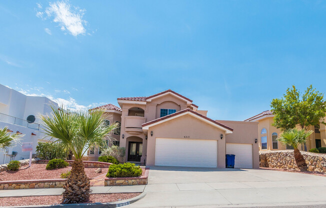 Stunning 4 bedroom, 2.5 bath home in West El Paso!