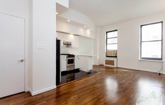 39 W 16 ST