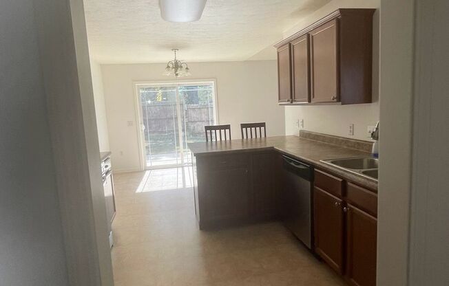 3 beds, 2 baths, $1,750