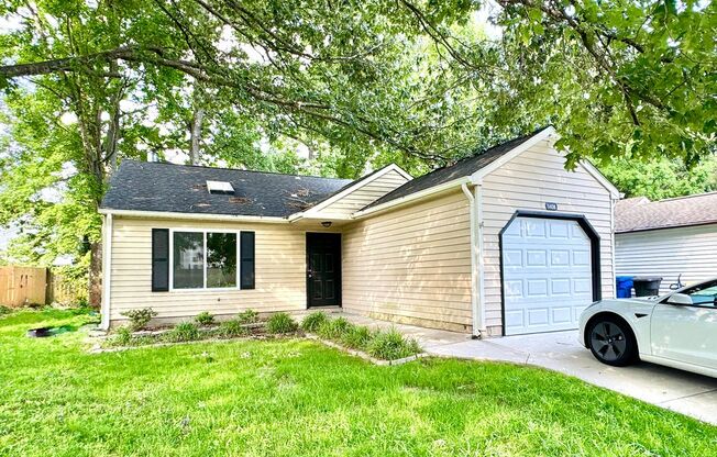 WELCOME HOME!!  3 bedroom/2 bath home in Redwing neighborhood