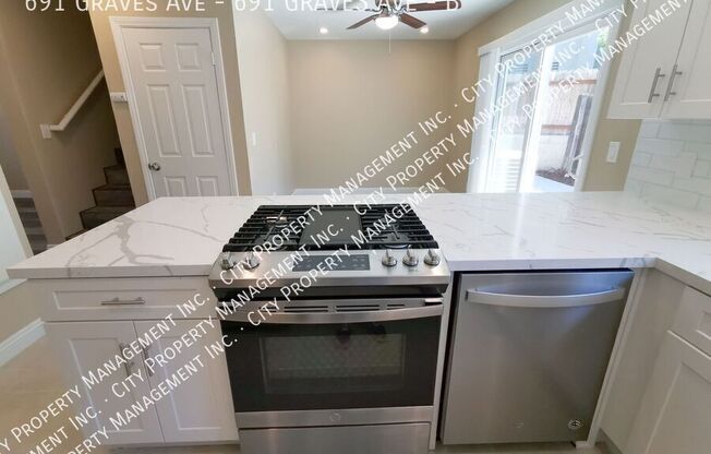 691 Graves Ave - 691 GRAVES AVE