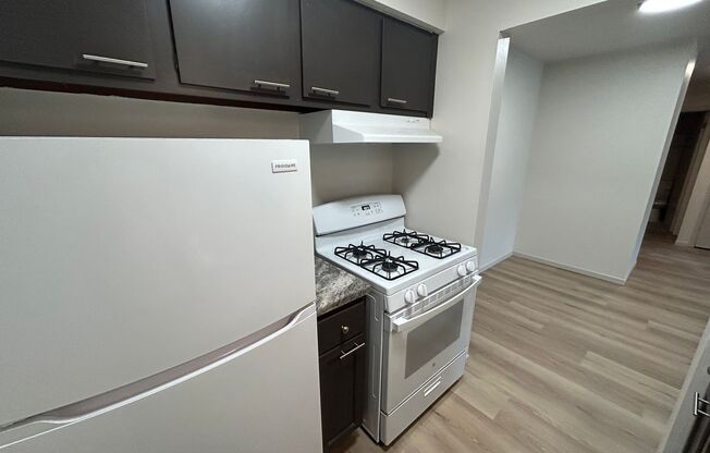 1 bed, 1 bath, $995, Unit 247