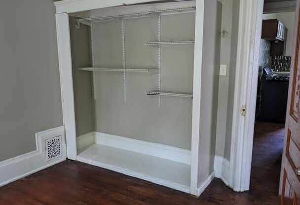 2725 W Mckinley Blvd.