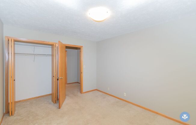 2 beds, 2 baths, 1,292 sqft, $1,599, Unit AL-31