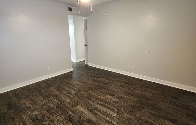 2 beds, 2 baths, 931 sqft, $1,123, Unit 02-0210