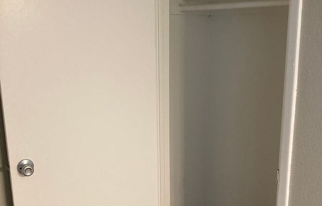 2 beds, 2 baths, 900 sqft, $1,475, Unit 234