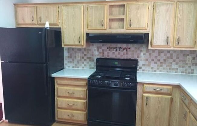 3 beds, 2 baths, $1,940