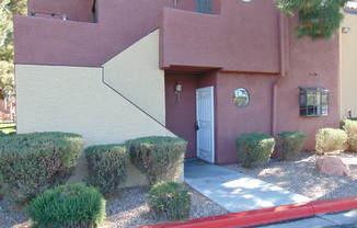 2 beds, 2 baths, $1,350